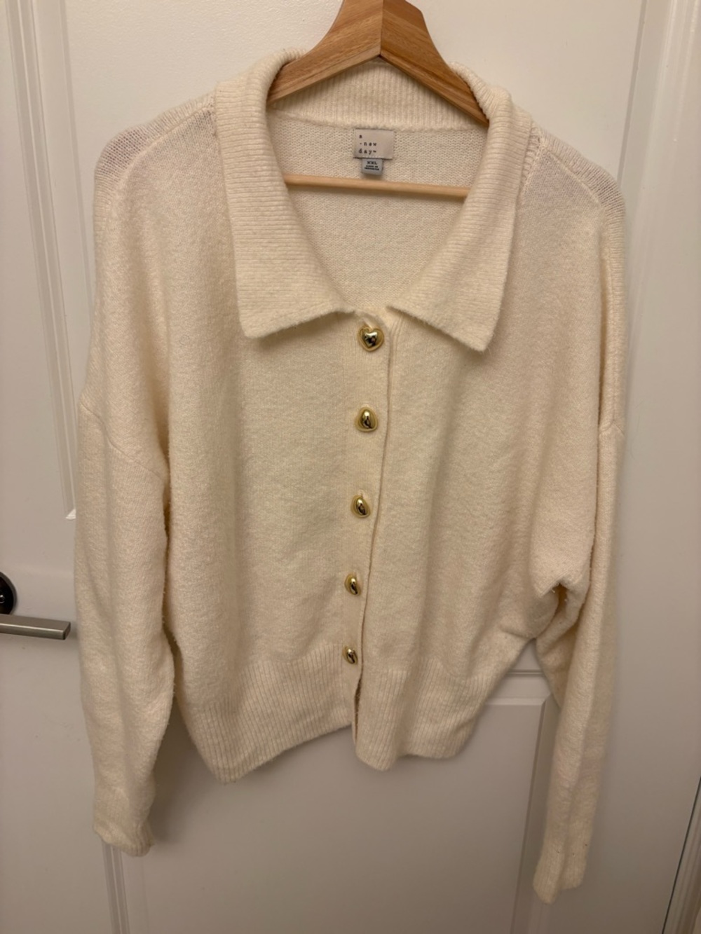 Cream Button-Front Collared Women's Sweater A New Day Heart Button Size XXL
